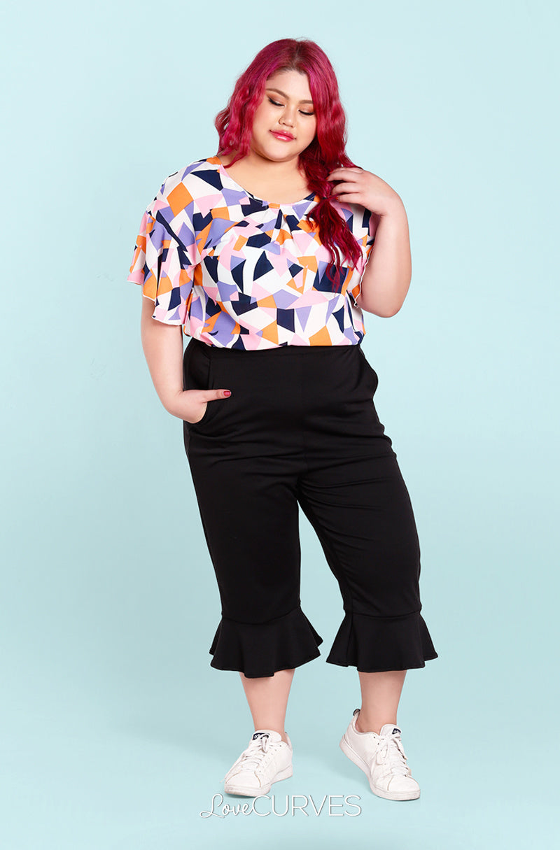 Frill Hem Cropped Pants with Side Pockets - Black - OLI