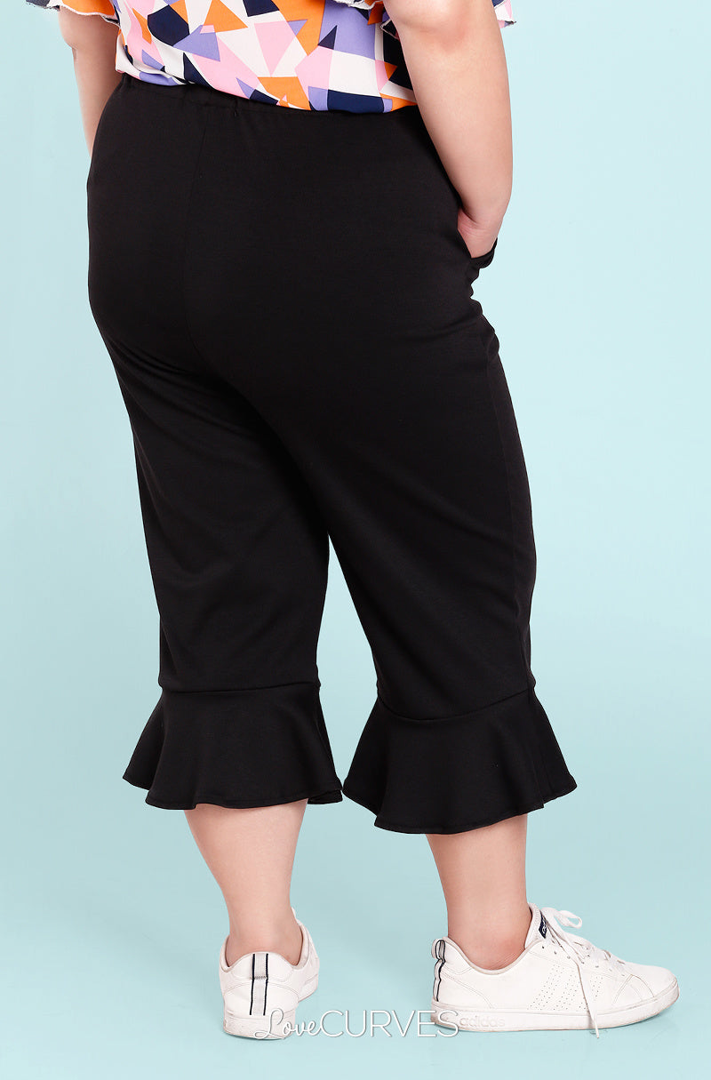 Frill Hem Cropped Pants with Side Pockets - Black - OLI